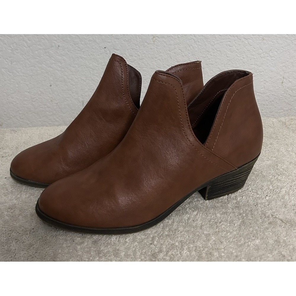 Faded Glory Boots Womens 7.5 British Ankle Boots Heel Brown Faux Leather Pull On